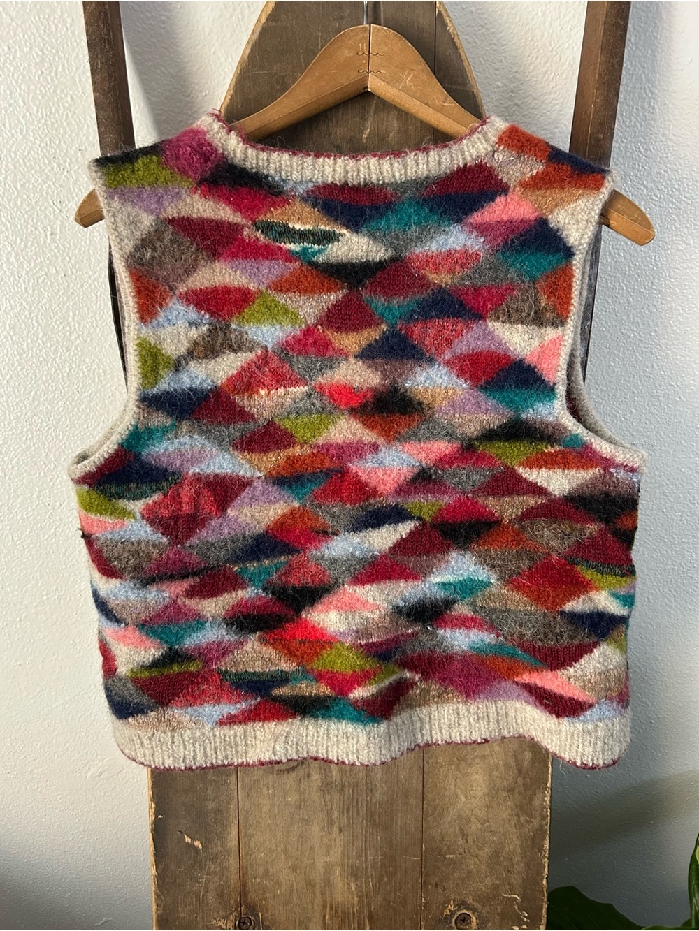 Retro Wool Sweater Vest - Picture 3 of 5